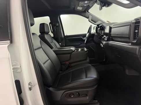 Used 2025 GMC Sierra 1500 SLT image 31