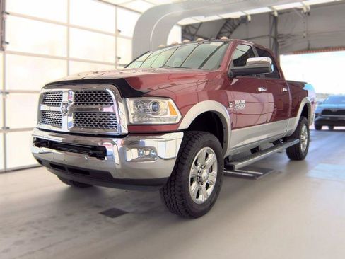 Used 2015 RAM 2500 Laramie w/ Convenience Group AWD/4WD image 4