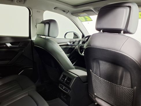 Used 2020 Audi Q5 2.0T Premium w/ Convenience Package image 11