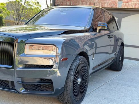 Used 2021 Rolls-Royce Cullinan image 7