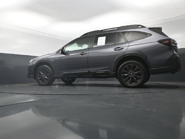 Used 2025 Subaru Outback Onyx Edition AWD/4WD image 32
