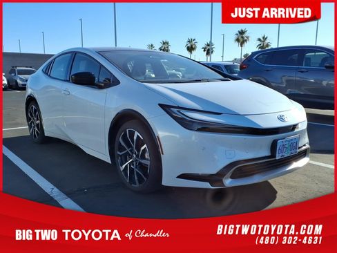 Used 2024 Toyota Prius Prime FWD image 1