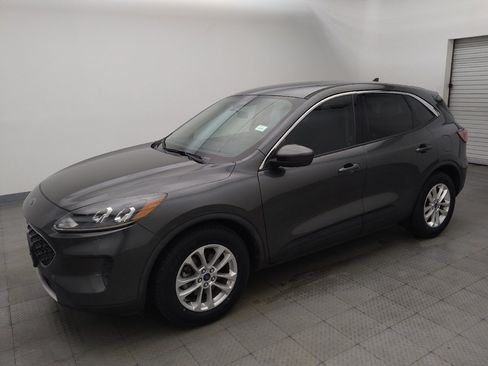 Used 2020 Ford Escape SE FWD image 2