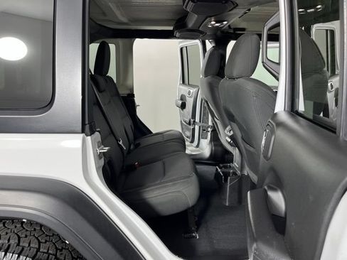 Used 2022 Jeep Wrangler Unlimited Sport AWD/4WD image 40