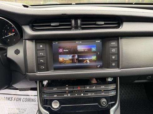 Used 2018 Jaguar XF S image 22