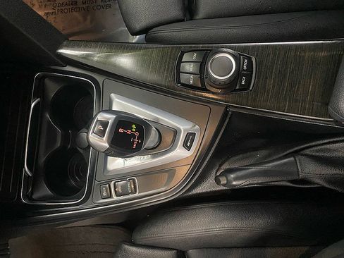 Used 2018 BMW 330e image 26