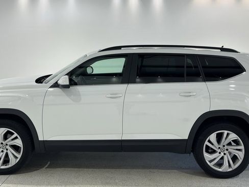 Used 2021 Volkswagen Atlas SE w/ Panoramic Sunroof Package image 2