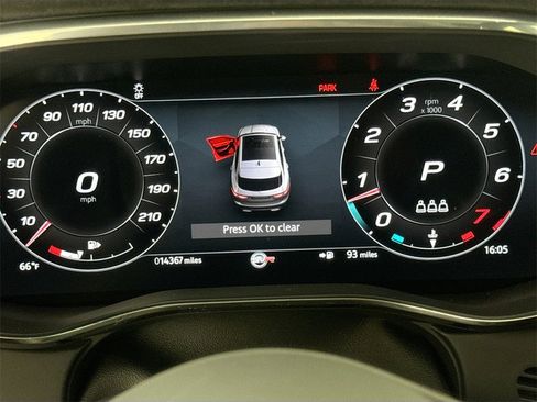 Used 2023 Jaguar F-PACE SVR image 12