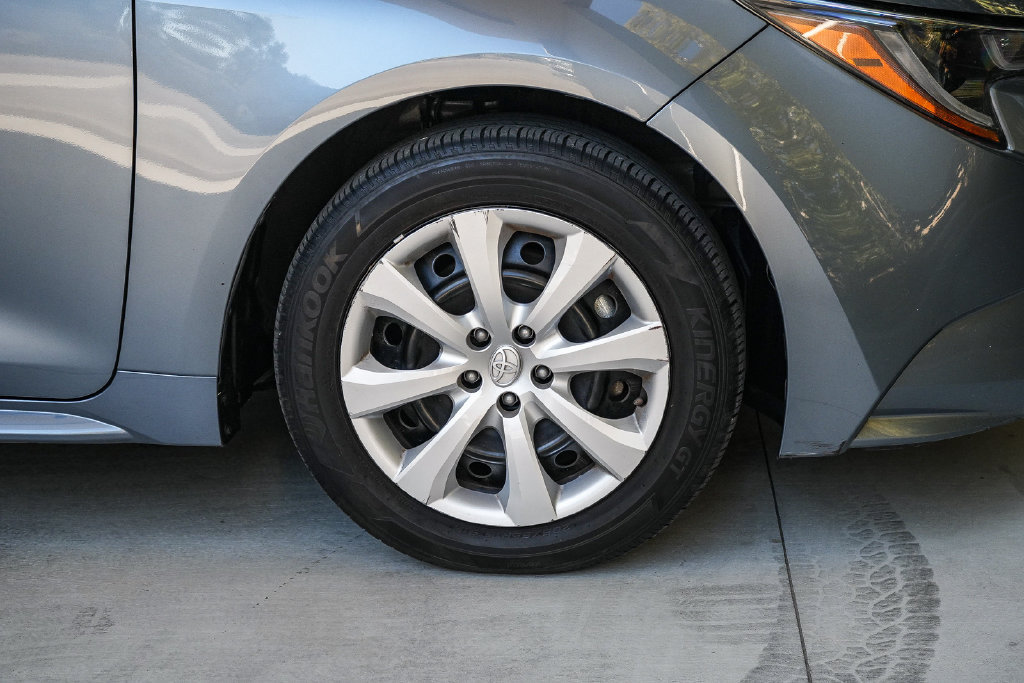 Used 2024 Toyota Corolla LE FWD image 9