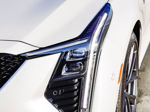 Used 2025 Cadillac CT5 Sport image 5