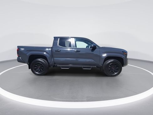 Used 2024 Toyota Tacoma TRD Sport AWD/4WD image 9