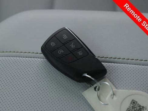 Used 2026 Chevrolet Suburban Premier w/ Sun And Tow Package AWD/4WD image 3