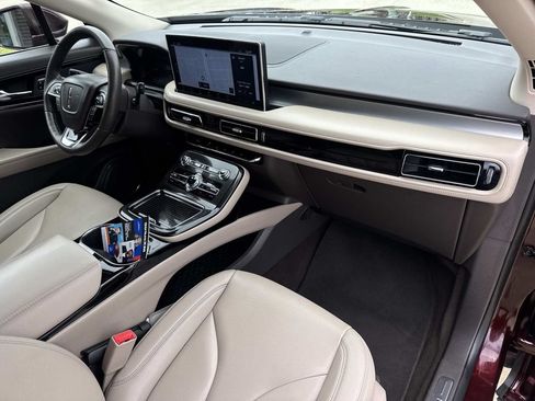 Certified 2023 Lincoln Nautilus FWD w/ Premium Package image 13