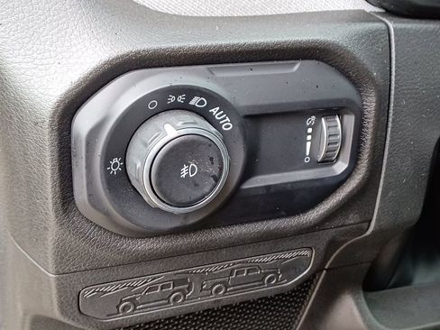 Used 2024 Jeep Wrangler Sport S image 14