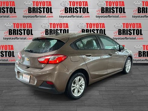 Used 2019 Chevrolet Cruze LS w/ LS Convenience Package image 3