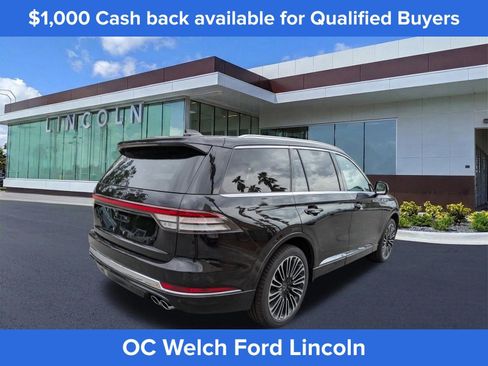 New 2026 Lincoln Aviator Black Label AWD/4WD image 2