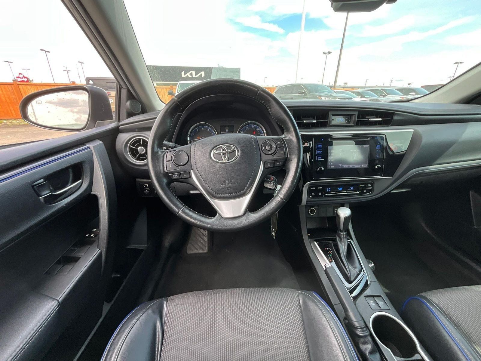 Used 2019 Toyota Corolla SE FWD image 8