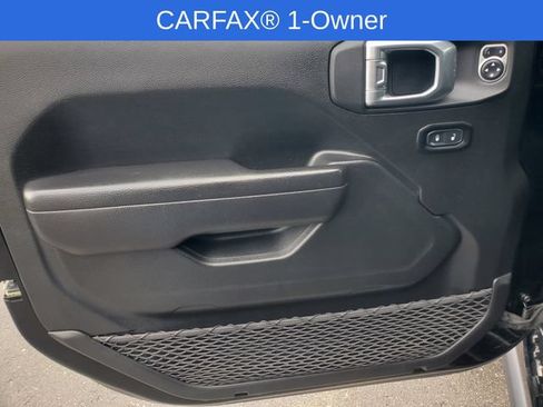 Used 2022 Jeep Wrangler Sport AWD/4WD image 12