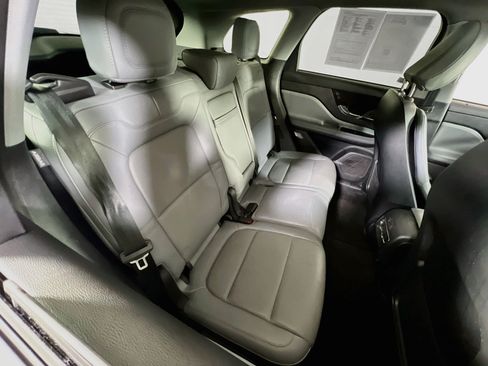 Used 2021 Lincoln Corsair AWD w/ Premium Package image 27