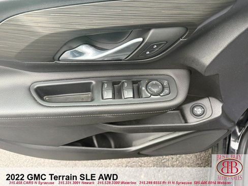 Used 2022 GMC Terrain SLE w/ Driver Convenience Package AWD/4WD image 11