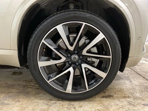 Used 2018 Volvo XC90 T6 Momentum w/ Convenience Package AWD/4WD image 27