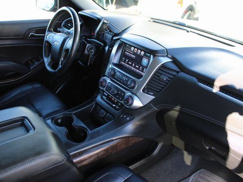 Used 2018 Chevrolet Tahoe LT image 18