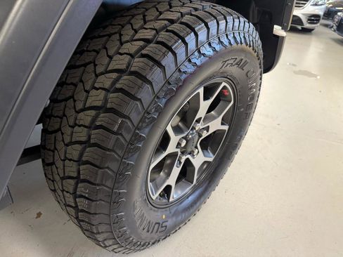 Used 2018 Jeep Wrangler Rubicon AWD/4WD image 9