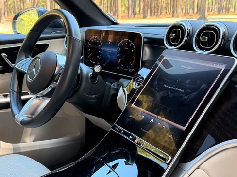 Certified 2023 Mercedes-Benz GLC 300 4MATIC image 19