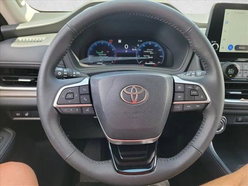 Used 2026 Toyota Grand Highlander FWD image 16