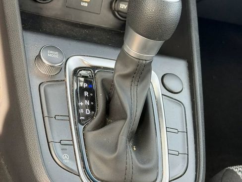 Used 2023 Hyundai Kona SE FWD image 15