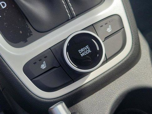 New 2025 Hyundai Venue Limited image 26