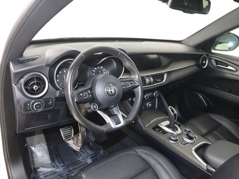 Used 2023 Alfa Romeo Stelvio Ti image 28