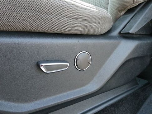 Used 2018 Ford F150 XLT w/ Trailer Tow Package image 24