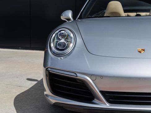 Certified 2017 Porsche 911 Carrera 4S AWD/4WD image 21