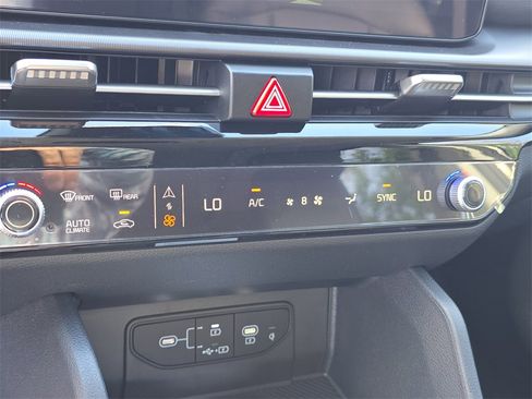 New 2026 Kia Sportage EX image 28