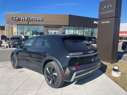 New 2026 Hyundai Ioniq 5 SE image 3