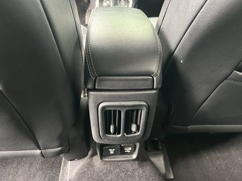 Used 2018 Jeep Compass Latitude w/ Popular Equipment Group AWD/4WD image 19