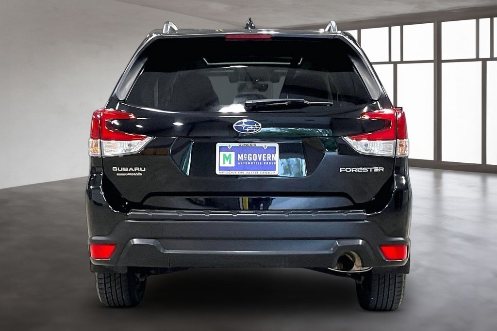 Used 2019 Subaru Forester Premium w/ All-Weather Package AWD/4WD image 6