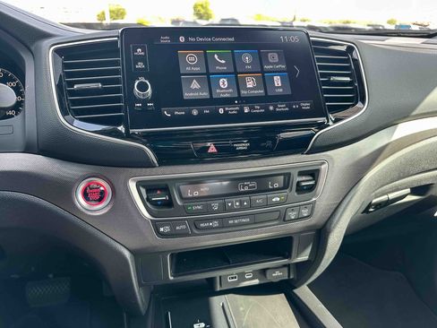 Used 2025 Honda Ridgeline Sport image 31