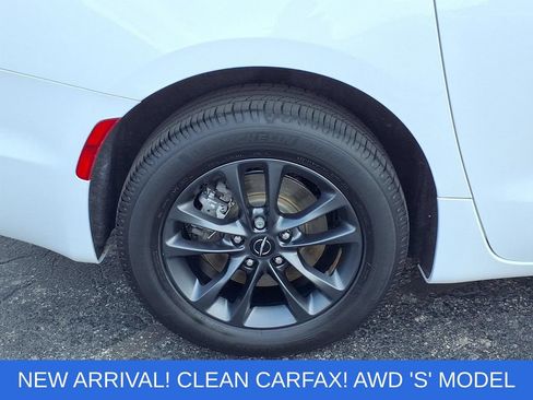 Used 2020 Chrysler Pacifica Touring-L w/ Advanced Safetytec Group AWD/4WD image 28