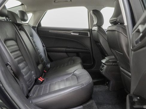 Used 2015 Ford Fusion SE w/ Equipment Group 202A image 38