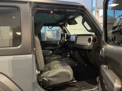 Used 2024 Jeep Wrangler Sport S image 35