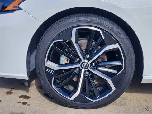 Used 2024 Nissan Altima 2.5 SR image 8