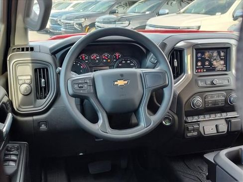 New 2026 Chevrolet Traverse LT image 8