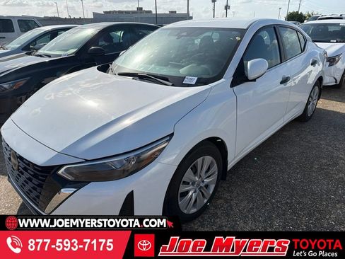 Used 2025 Nissan Sentra S FWD image 1