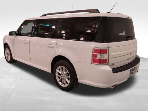 Used 2019 Ford Flex SE image 6