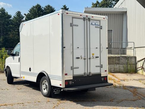 New 2025 Chevrolet Express 3500 w/ Power Convenience Package image 5