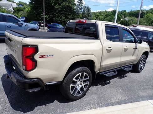 Used 2023 Chevrolet Colorado Z71 w/ Z71 Convenience Package 2 AWD/4WD image 8