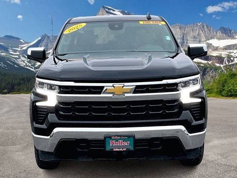 Used 2025 Chevrolet Silverado 1500 LT image 3
