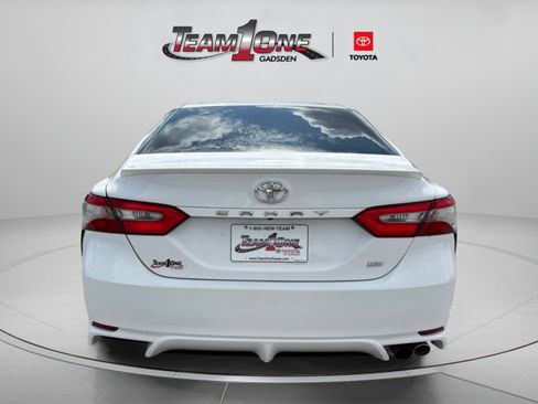 Used 2018 Toyota Camry SE FWD image 6